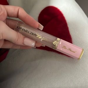 Too Faced lip injection lip plumping gloss